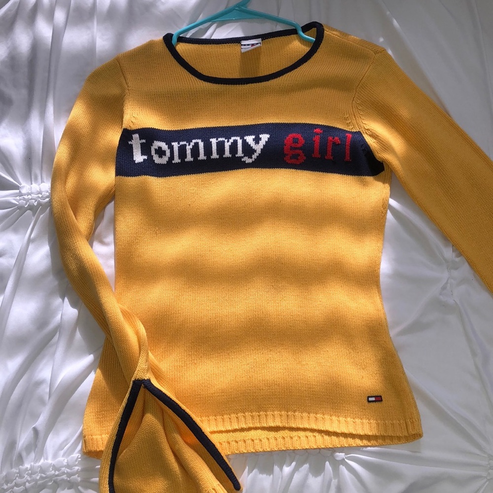 Tommy hilfiger bell sleeve logo